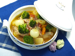 鶏手羽と野菜の洋風鍋